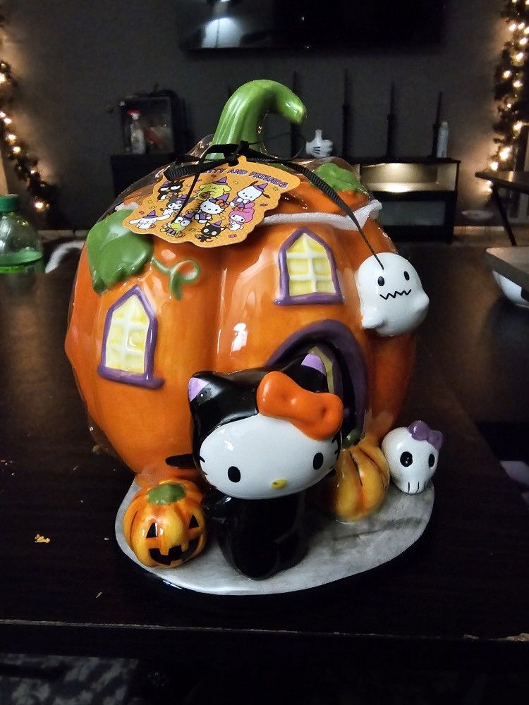 Hello Kitty Halloween Jar 