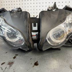 front headlight complete for a Honda CBR 1000 RR 2008 to 2011 wiring is complete