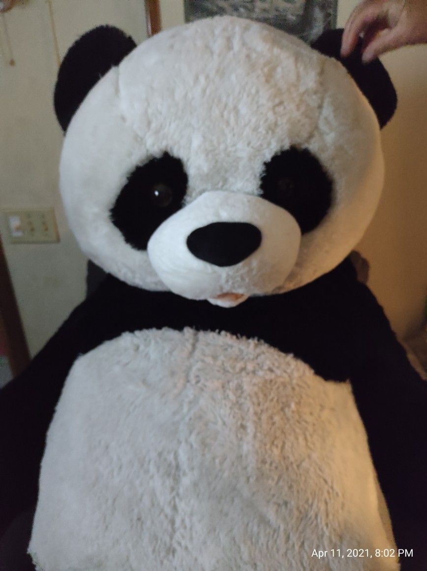 Huge Stuffed Animal (PANDA)