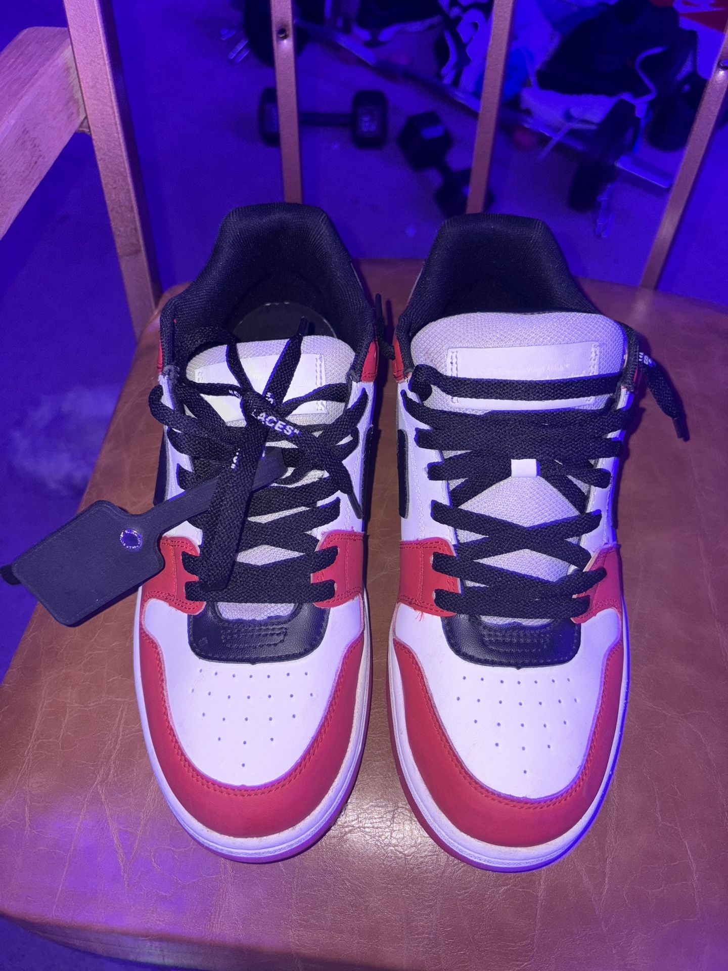 Off whites size 44