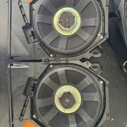 E92 335i Logic 7 / Harmon Kardon Subwoofers 