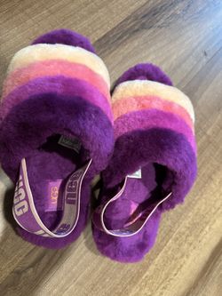 Size 8 Women’s Authentic Ugg Sandals