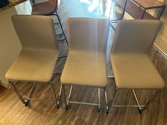 Set of 3 barstools