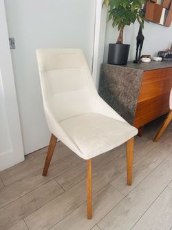 White dinning table chairs