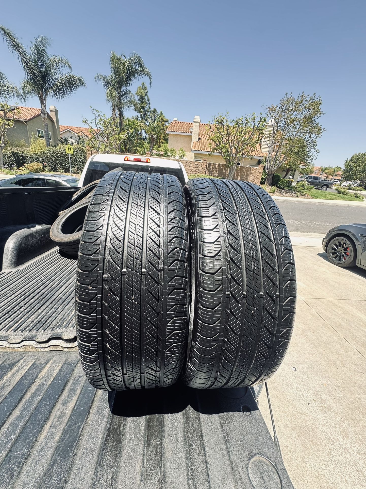 235/50/19 Continental ProcontactGXSSR 90%+ Tread (2)
