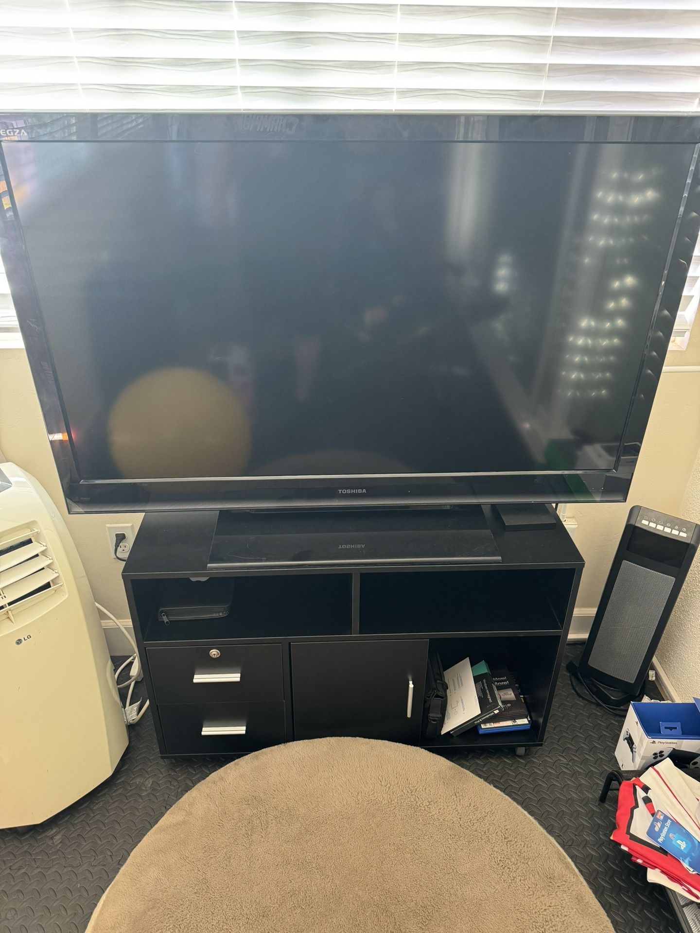 Toshiba 52” regza 1080p LCD TV (2009)