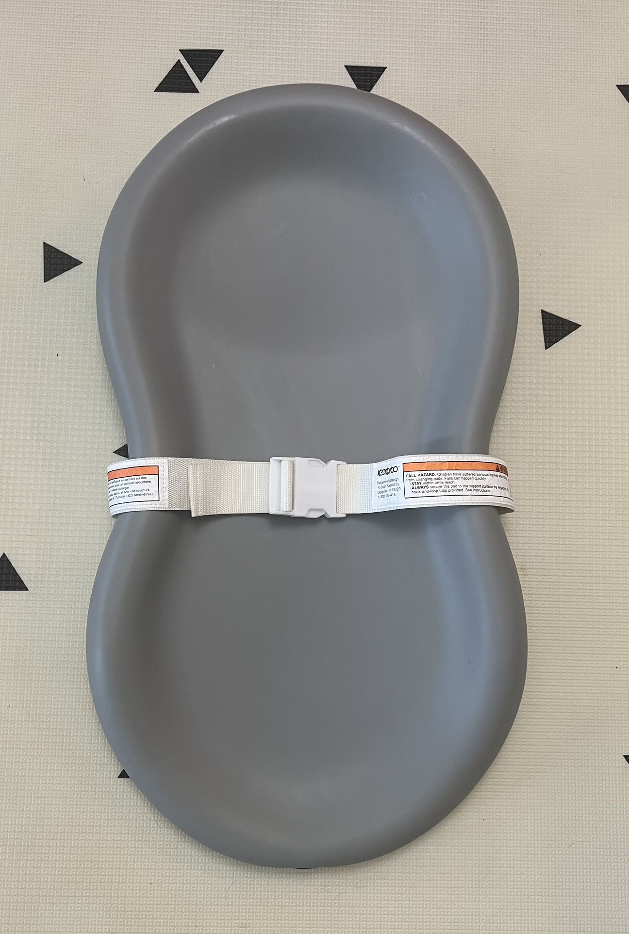 Keekaroo Peanut Changer - Grey