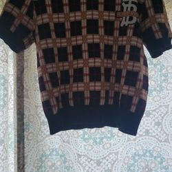 Bur berry Top Women's Medium 