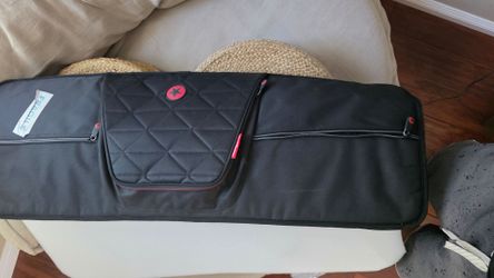 Almost new yamaha np-15 piano with case