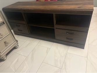 Tv stand