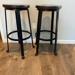 2 Barstools 