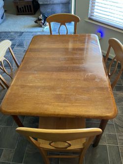 Dining Table and 4 Chairs
