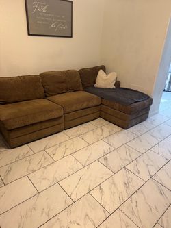 Free couch!!!!!