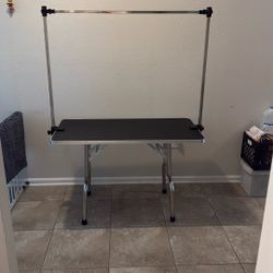 Dogs Grooming Table