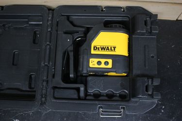 Dewalt DW088CG Green Self-Leveling Cross Line Laser Level with Case