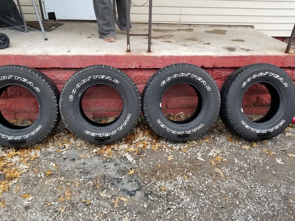 GOODYEAR WRANGLER TRAILMARK (2) 245/75/16. (2) 255/70/16 for Sale in Lima,  OH - OfferUp