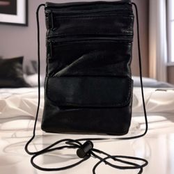 Crossbody Leather Shoulder Purse Bag Satchel Black Zipper Pocket Sm Clean EUC