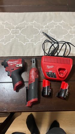M12 Fuel Milwaukee Ratchet M12 Fuel Milwaukee Impact Driver
