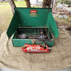 Vintage Coleman Stove 425E