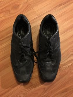 Men's 9.5 black shoes