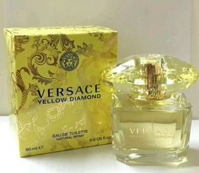 Versace daimon lleyow 3.4oz 100.ML yo vendo perfumes auténticos a muy buen precio solo pídame el que le guste y el precio será siempre muy bajo
