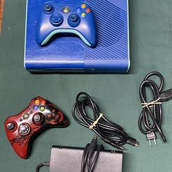 Xbox 360 E System Blue Teal 500GB Console With 2 Controllers, Plugs And Connect