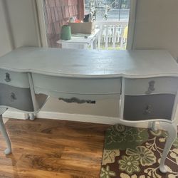 Desk Or Vanity 
