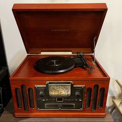 Vintage Style Crosley Record, CD, Radio and Tape Deck
