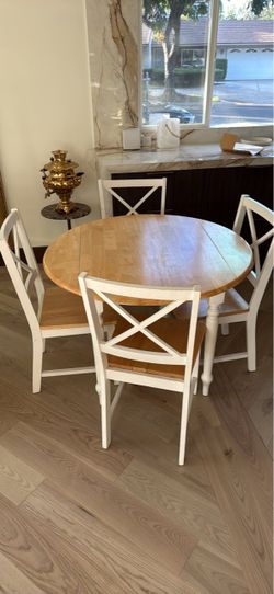 Round Wood Dining Table with 4 Chairs