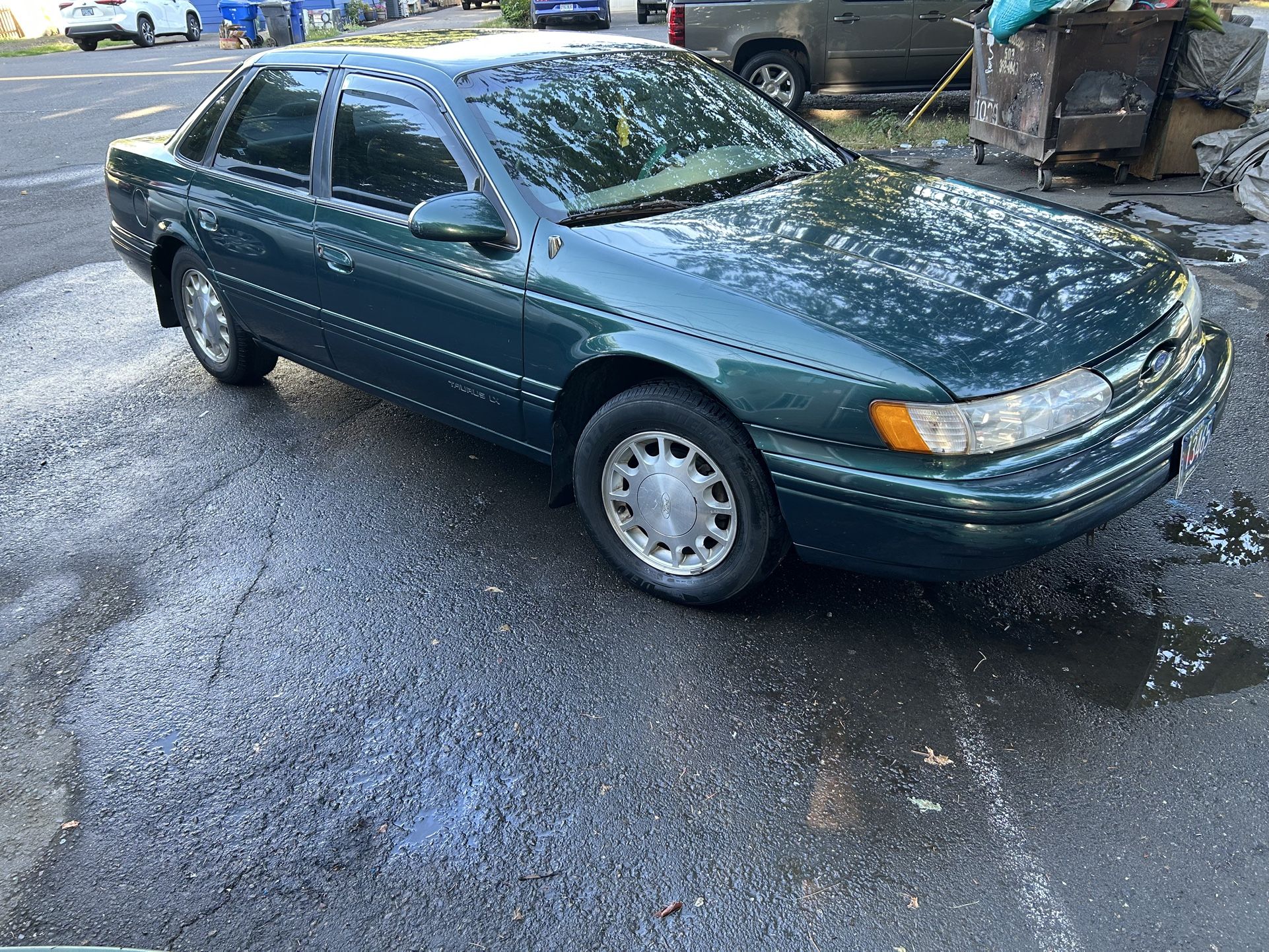 1995 Ford Taurus