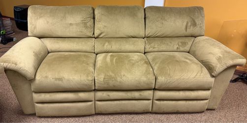 MUST BE GONE BY SATURDAY 7/18/26 Like New La-Z-Boy Dual Reclining Sofa - Excellent Condition