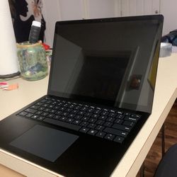 Microsoft Surface Laptop 5 💻✨