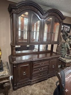 Brown china hutch