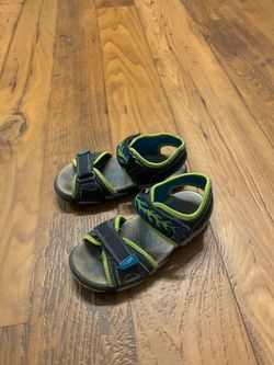 Boys sandals 12 size