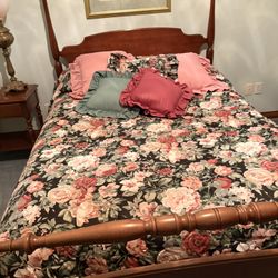 4 Post Cherry Bedroom Set
