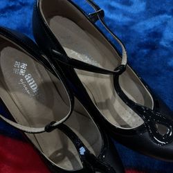 Black Andrea heels size 6/ Andrea zapatillas color negro size 6.  