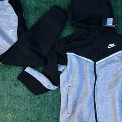 Nike Tech Set 