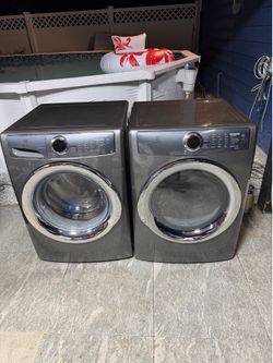 Electrolux washer and electric dryer 4.5 cubic feet working perfect clean one receipt for 90 days warranty