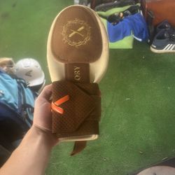 Christian Aria Sliding Mitt 
