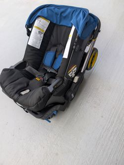 Donna car seat/ stroller