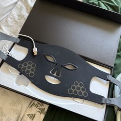 LED Light Therapy Face Mask 