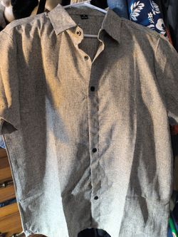 $8 NEW MEN'S SHIRT SIZE MEDIUM