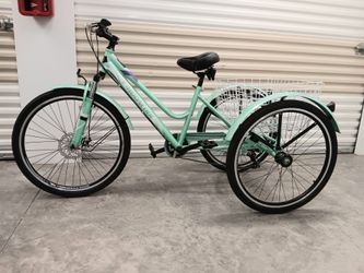 BRAND NEW ADULT TRICYCLE SIZE 26"