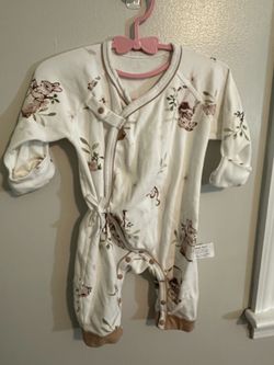 Baby clothes 0-3 months
