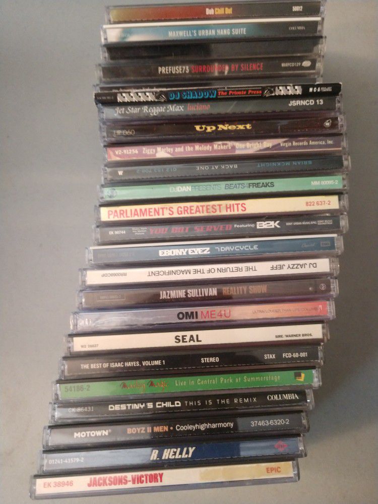 26 Rap And Pop CDs Good Shape Will Not Seperate