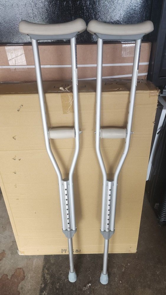 Walking crutches. 2 Pairs