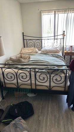 Queen bed frame *MUST GO TODAY*
