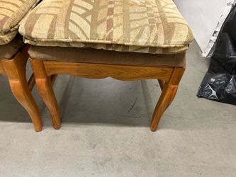 Wooden dinning table set with 6 chairs and leaves
