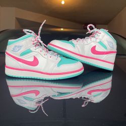 Jordan 1 on sale digital pink