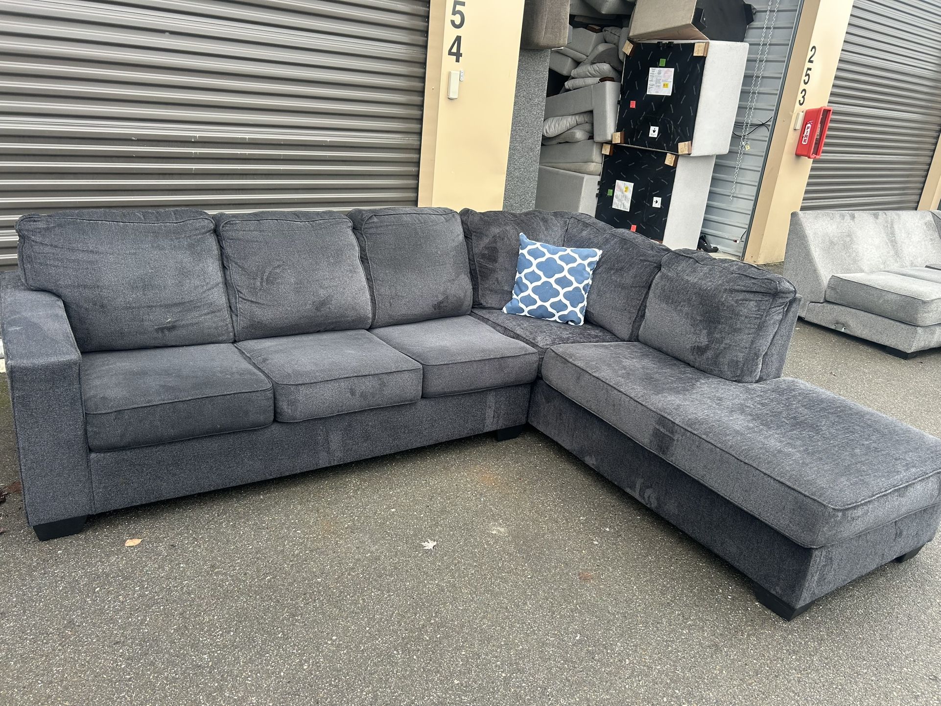 Sectional Couch 